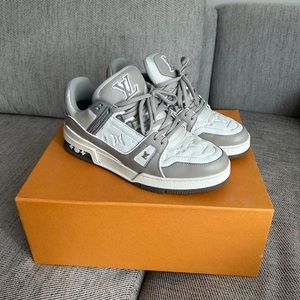 Louis Vuitton Trainers | Grey White